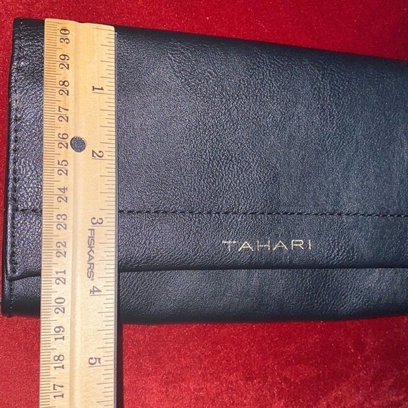 Tahari  black long Wallet - Picture 5 of 10